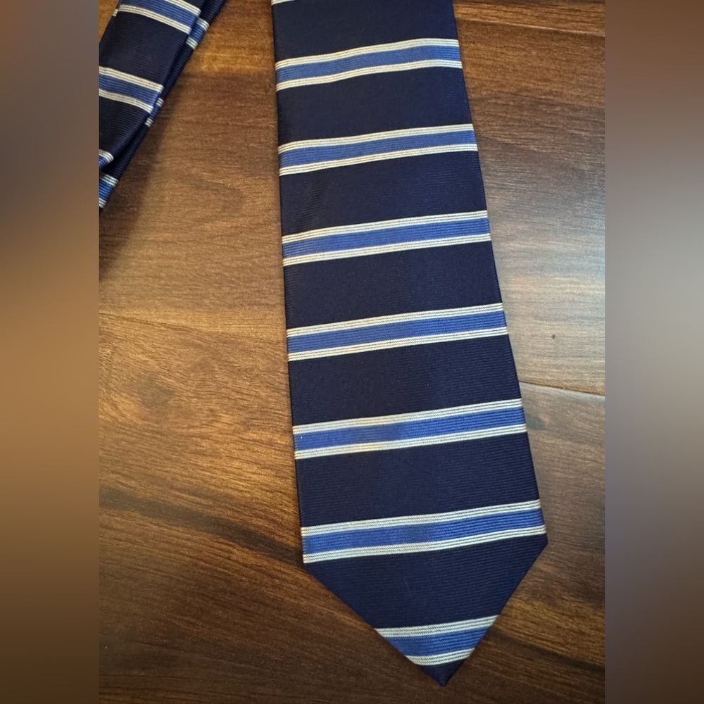 BROOKS BROTHERS Makers Elegant Silk Navy and Silver Striped Men's Tie - Picture 5 of 9